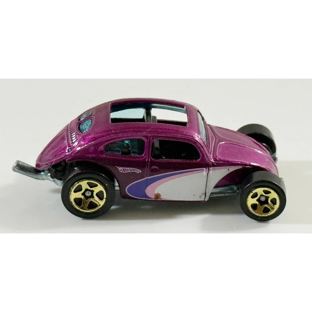 Hot Wheels Custom Volkswagen Beetle Kids 1:64 Purple Metallic Diecast Car D01